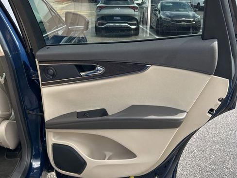 Used 2020 Lincoln Nautilus Reserve AWD/4WD image 9