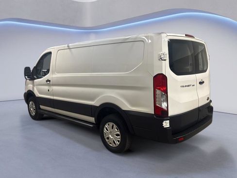 Used 2017 Ford Transit 250 130 Low Roof w/ Exterior Upgrade Package image 4