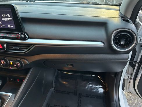 Used 2024 Kia Forte LXS image 26