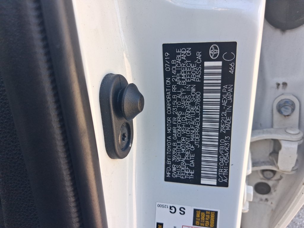 Used 2020 Toyota Corolla LE FWD image 14