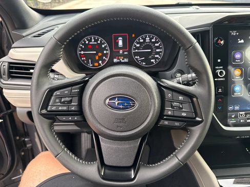 Used 2025 Subaru Forester Premium AWD/4WD image 14