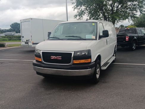 Used 2024 GMC Savana 2500 w/ Driver Convenience Package RWD image 12