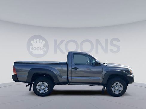 Used 2014 Toyota Tacoma 4x4 Regular Cab image 8
