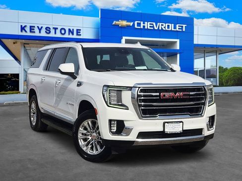Used 2024 GMC Yukon XL SLT image 1