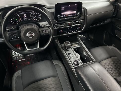 Used 2025 Nissan Pathfinder S AWD/4WD image 13