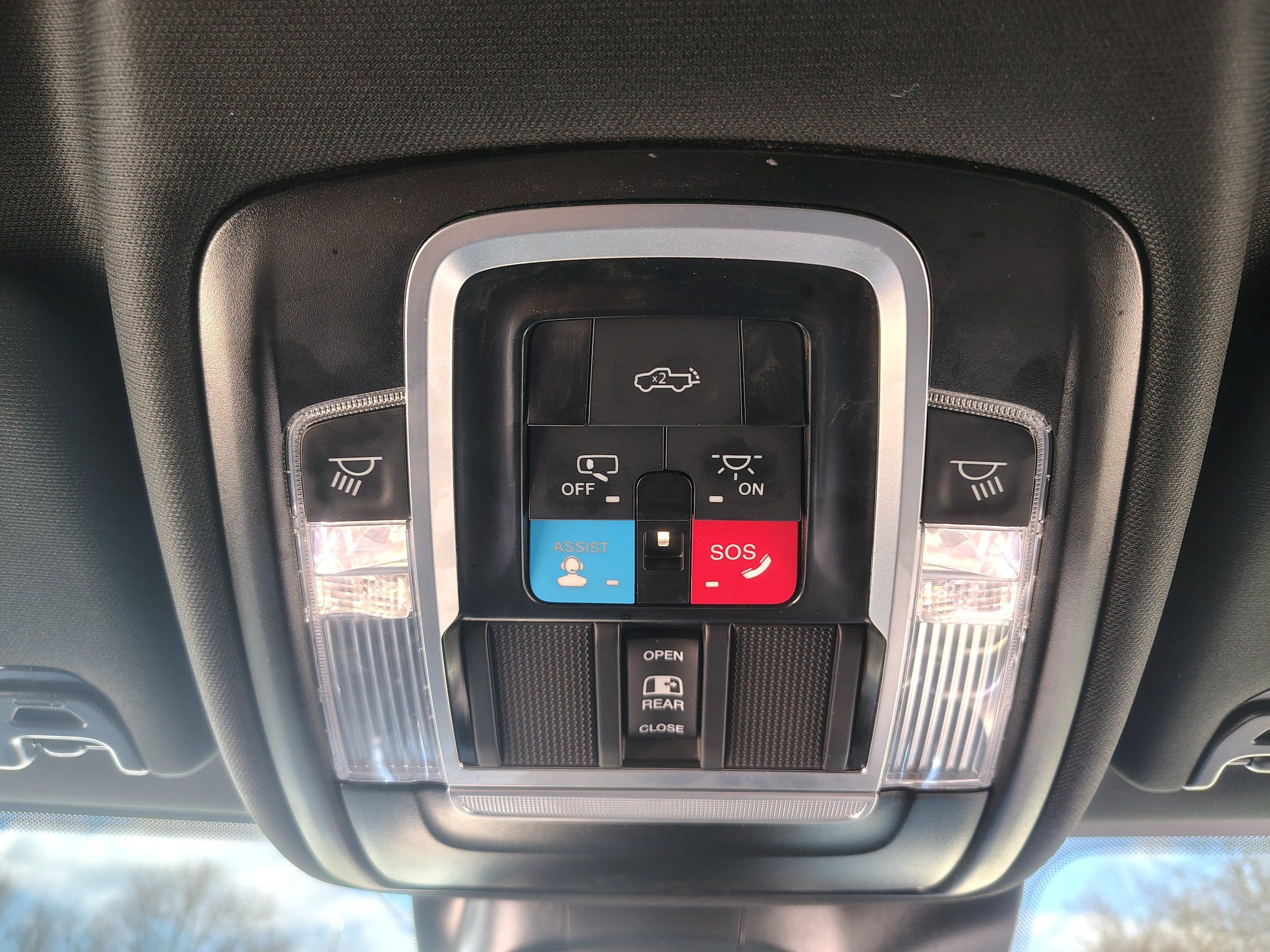 Used 2026 RAM 2500 Laramie AWD/4WD image 39