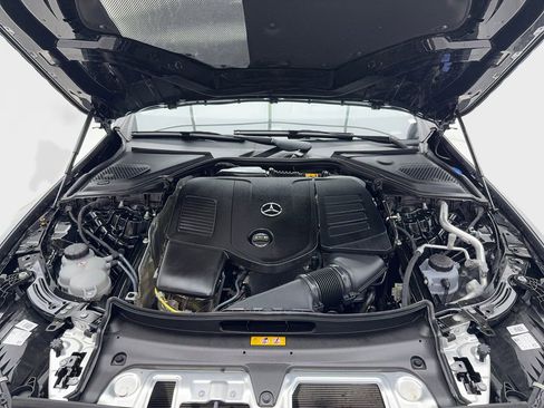 Used 2025 Mercedes-Benz E 350 Sedan image 11