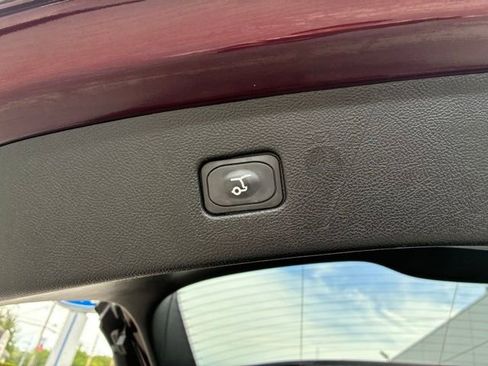 Certified 2023 Ford Edge SEL w/ Convenience Package AWD/4WD image 12