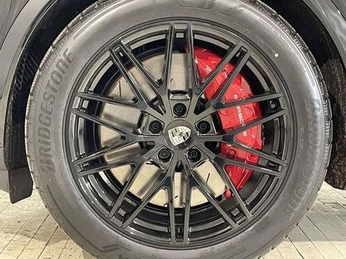 New 2026 Porsche Cayenne Turbo AWD/4WD image 13