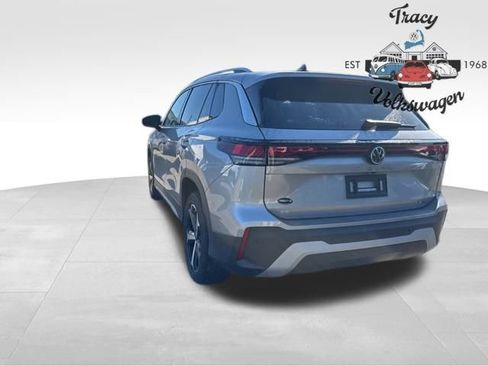 New 2025 Volkswagen Tiguan SE image 5