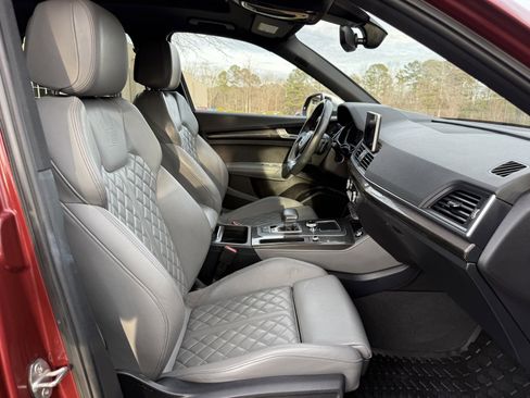 Used 2018 Audi SQ5 Prestige w/ Prestige Package image 35