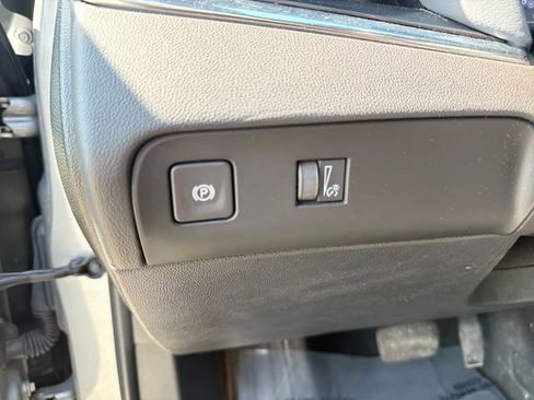 Used 2023 Buick Enclave Essence w/ Experience Buick Package AWD/4WD image 24
