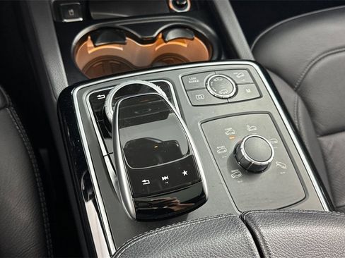 Used 2018 Mercedes-Benz GLS 550 4MATIC image 35