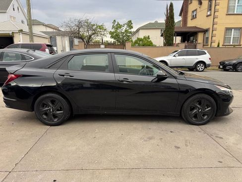 Used 2021 Hyundai Elantra SEL w/ Convenience Package FWD image 5