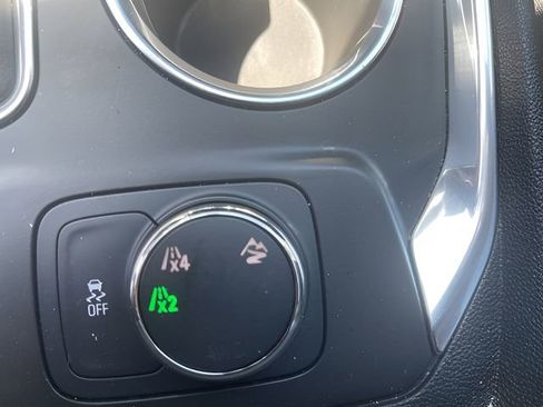 Used 2019 Chevrolet Traverse LT AWD/4WD image 27