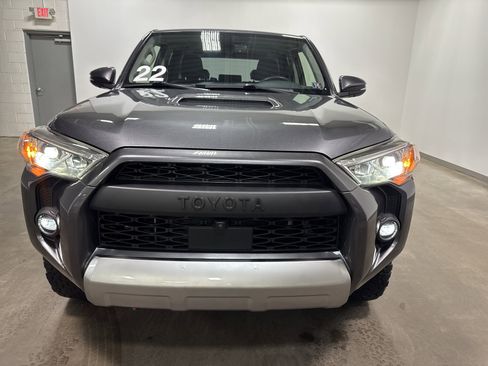 Used 2022 Toyota 4Runner TRD Off-Road Premium AWD/4WD image 9