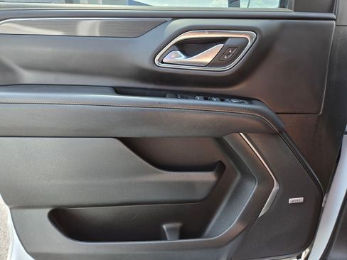 Used 2022 GMC Yukon AT4 AWD/4WD image 40