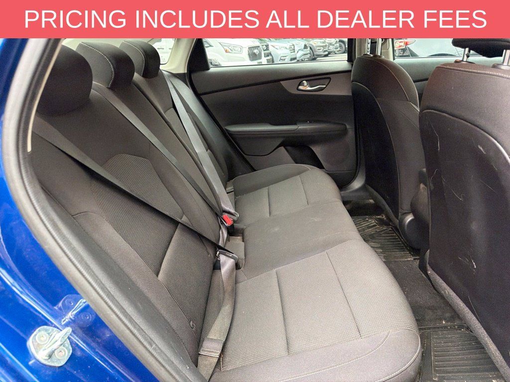 Used 2021 Kia Forte LXS FWD image 9