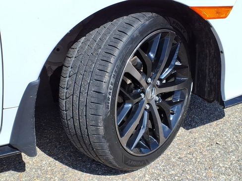 Used 2020 Honda Civic Sport Touring image 9