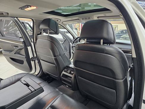 Used 2016 BMW 528i Sedan RWD image 24