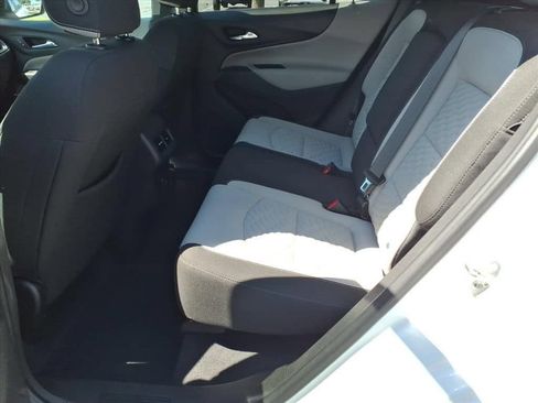 Used 2021 Chevrolet Equinox LS w/ LS Convenience Package FWD image 19