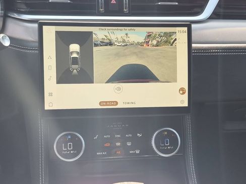 Used 2024 Jaguar F-PACE R-Dynamic S AWD/4WD image 19
