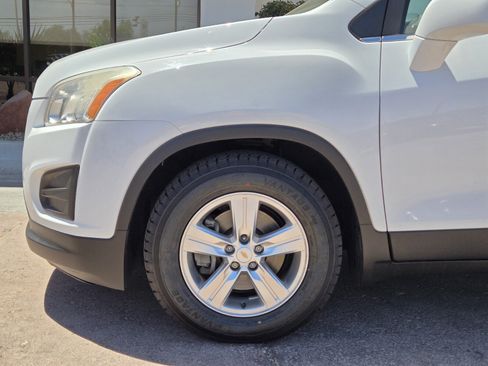 Used 2016 Chevrolet Trax LT w/ LT Convenience Package FWD image 6