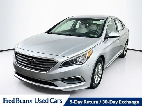 Used 2017 Hyundai Sonata SE FWD image 3