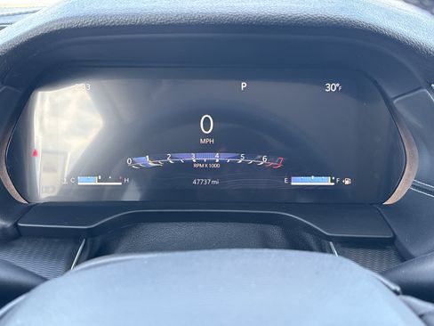 Used 2023 Jeep Grand Cherokee L Laredo image 21