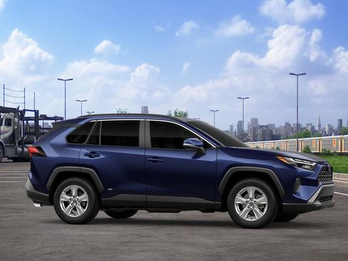 New 2025 Toyota RAV4 XLE image 13