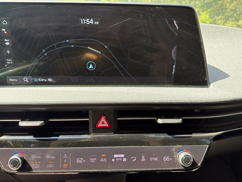 Used 2024 Kia EV6 Light AWD/4WD image 13