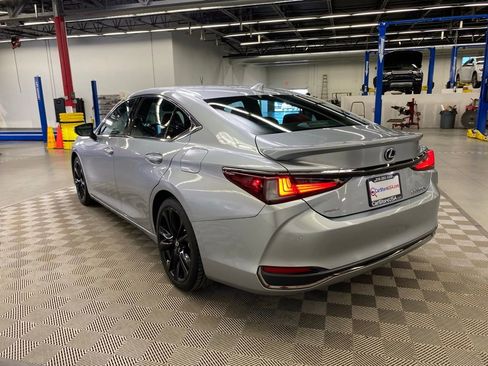 Used 2022 Lexus ES 300h F Sport image 11