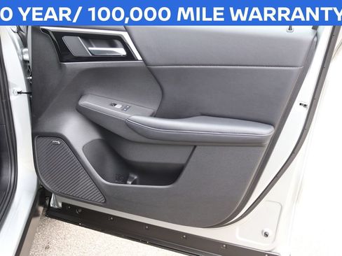 Used 2025 Mitsubishi Outlander SE AWD/4WD image 9