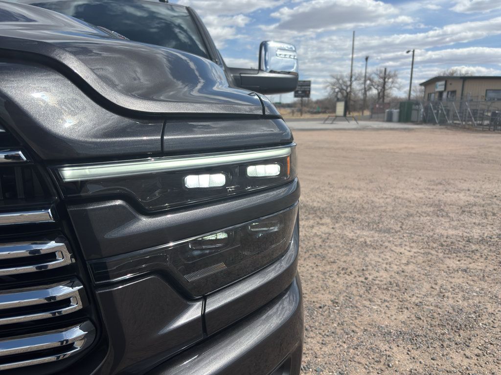 New 2026 RAM 2500 Laramie AWD/4WD image 9