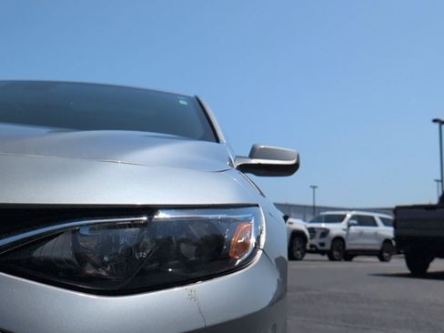 Used 2024 Chevrolet Malibu LT FWD image 12