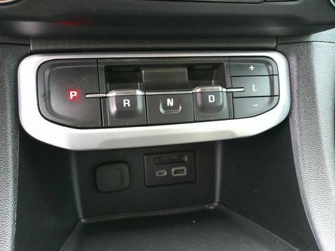 Used 2020 GMC Acadia SLT image 31