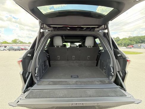 New 2026 Lincoln Navigator Reserve w/ Jet Appearance Package AWD/4WD image 25