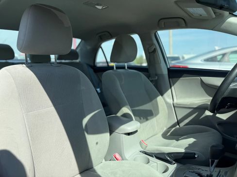 Used 2013 Toyota Corolla LE image 22