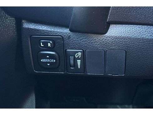 Used 2017 Toyota Corolla SE w/ Carpet Mat Package (TMS) image 27