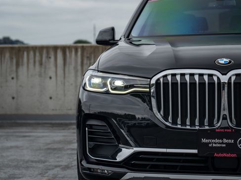 Used 2022 BMW X7 xDrive40i w/ Premium Package AWD/4WD image 9