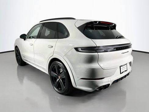 New 2026 Porsche Cayenne GTS AWD/4WD image 3