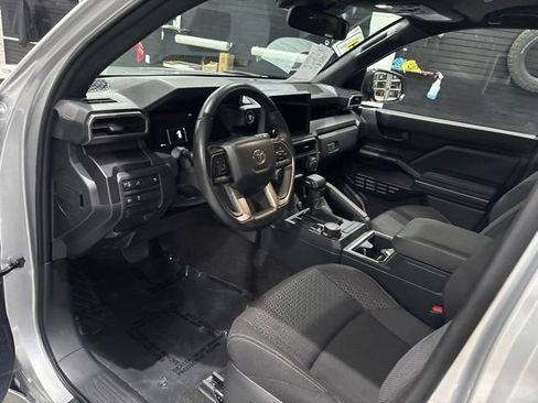 Used 2026 Toyota 4Runner SR5 AWD/4WD image 10