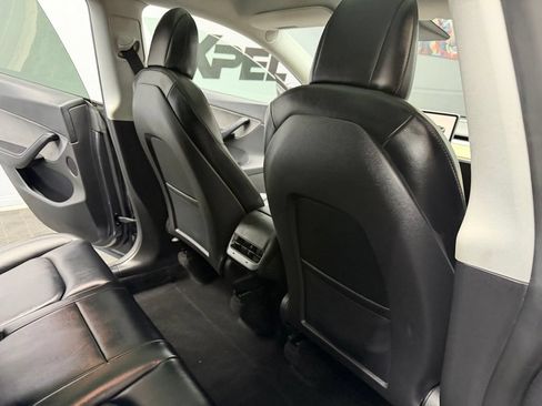Used 2021 Tesla Model Y Long Range AWD/4WD image 41