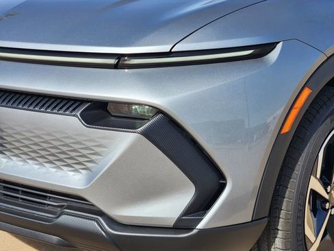 New 2026 Chevrolet Equinox EV LT image 20