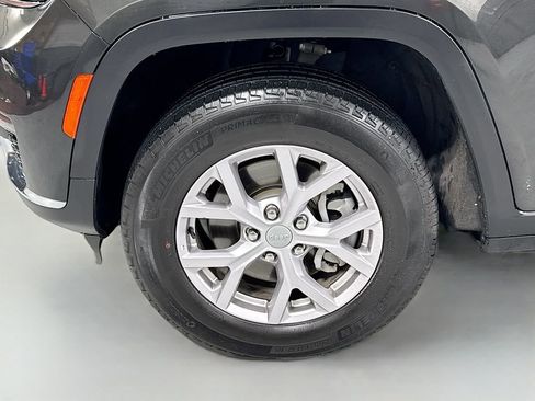 Used 2022 Jeep Grand Cherokee L Limited w/ Trailer Tow Group (B) image 11