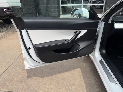 Used 2020 Tesla Model 3 Long Range AWD/4WD image 19