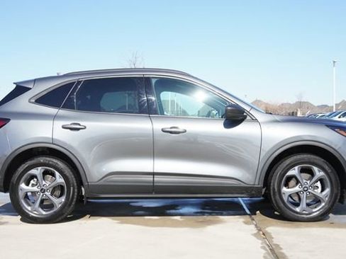 Used 2025 Ford Escape ST-Line image 10