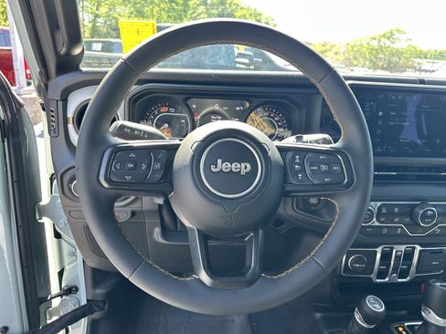 Used 2024 Jeep Wrangler Sport S AWD/4WD image 26