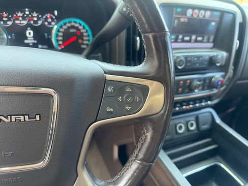 Used 2017 GMC Sierra 1500 Denali w/ Denali Ultimate Package AWD/4WD image 17