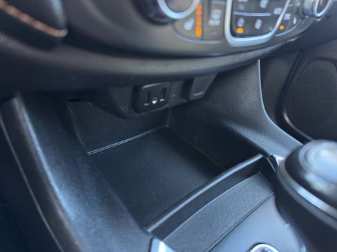 Used 2020 Chevrolet Traverse LT w/ LPO, Floor Liner Package image 21